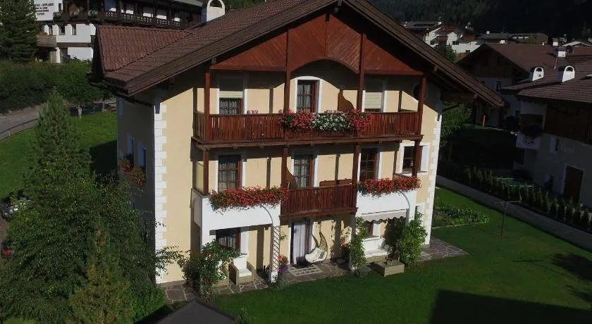 Apartment Vaiolet - Image 1