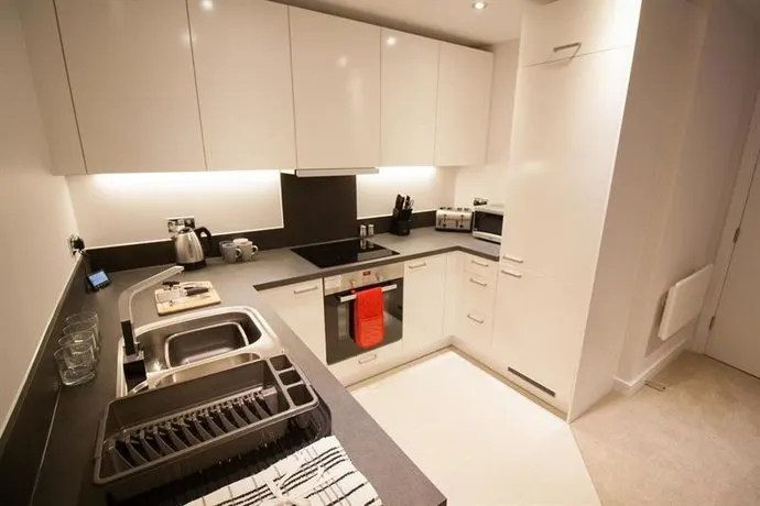 Luxury Apartments With Secure Parking - Image 1