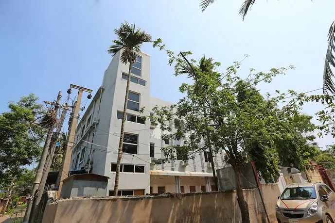 OYO 3066 D2 Holiday Inn Puri - Image 1