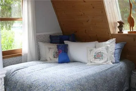 Dolphin House  Bed & Breakfast - Image 1