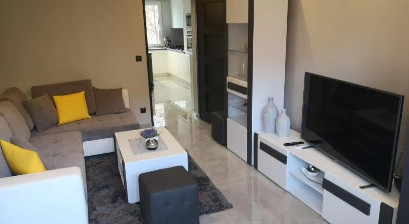 Park Apartment 216 - Image 1