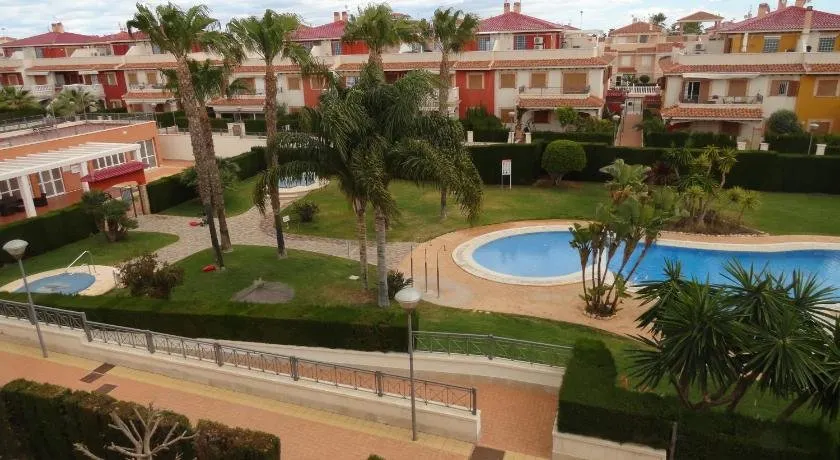 HE Lux Zenia Mar - Image 1
