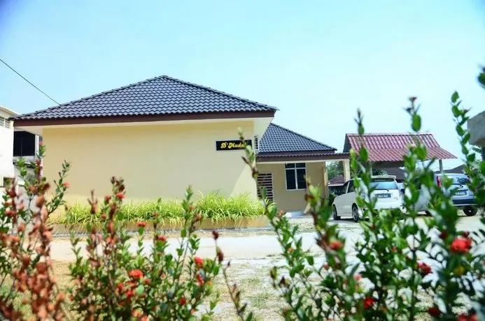 D'Mudah Motel & Homestay - Image 1