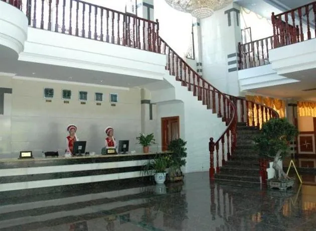Dali Cental Wall Well Hotel - Image 1