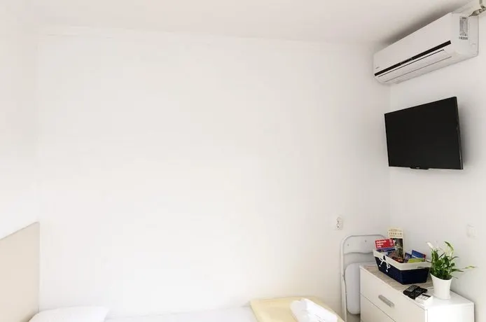 Apartment and Room Kapelica - Image 1