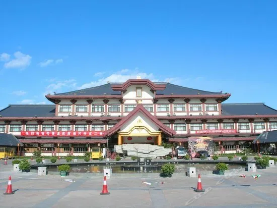 Regal River Hot Spring Resort Hotel - Image 1