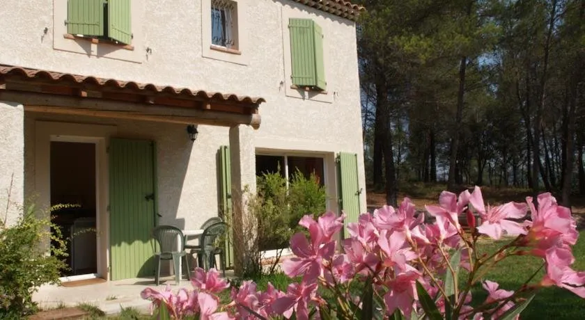Chambres d'hôtes Roque Blanc en Provence - Image 1