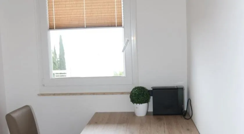 Apartmani Villa Christina - Image 1