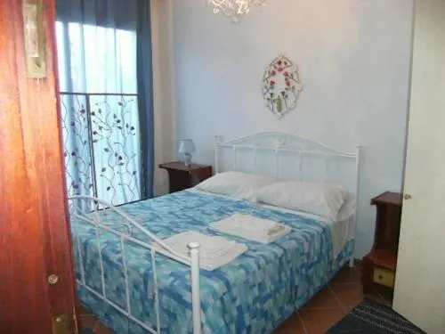 A Due Passi Dal Mare - Image 1