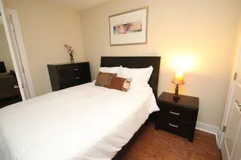 Contemporary 2 Bedroom By Rittenhouse - Image 1