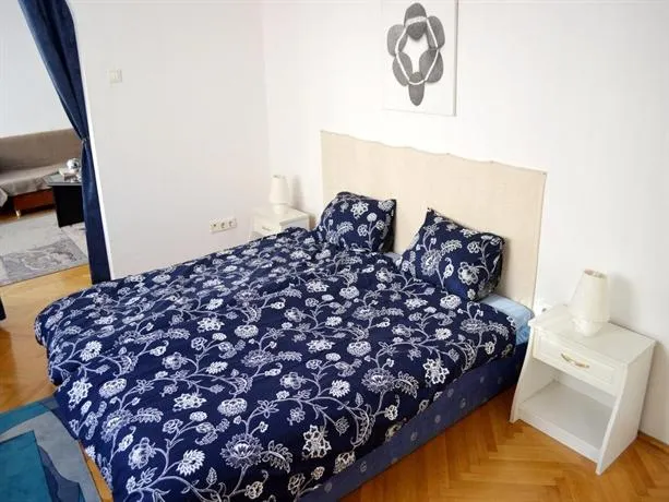 Di Caprio Apartment - Image 1