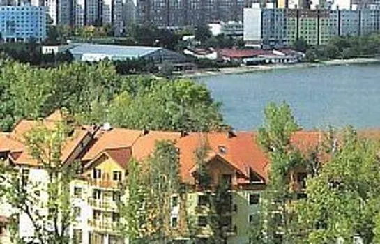 Hotel Bonbon Bratislava - Image 1