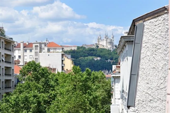 Saxe And The City , Downtown Lyon - Image 1
