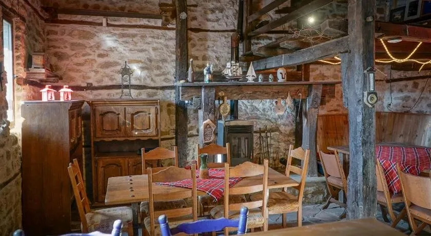 Rooster House Veliko Tarnovo - Image 1