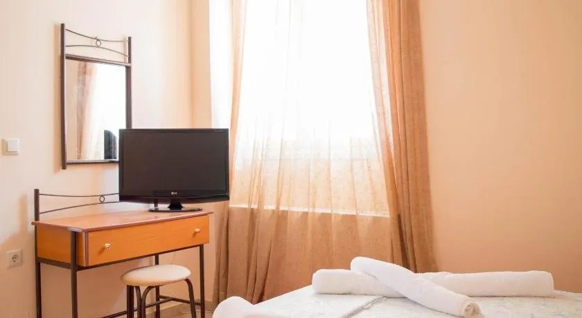 Manesi Apartments - Image 1