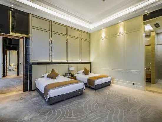 Jiujiang Hotel - Image 1