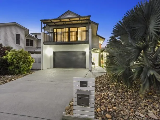 Nunkurra Beach House On Cottonwood - Image 1