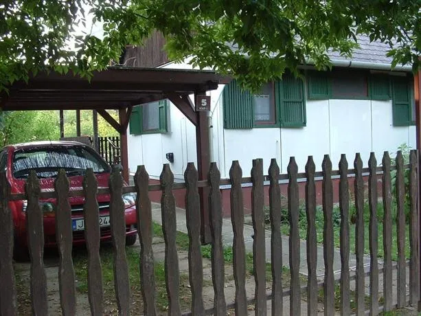 Magyarek Udulohazikoja - Image 1