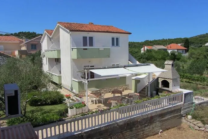 Apartments Lonic - Image 1