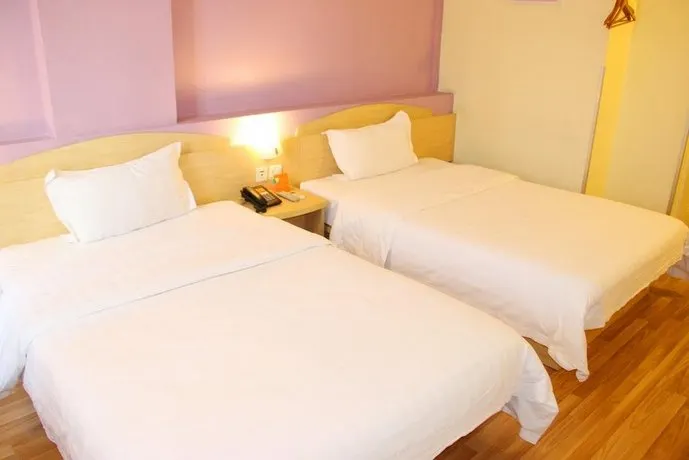 7Days Inn Chongqing Nanchuan Zhonglou Street - Image 1