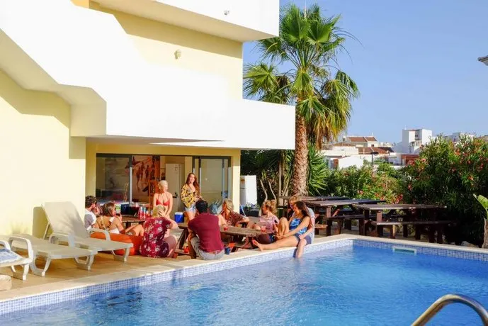 Algarve Surf Hostel-Lagos - Image 1