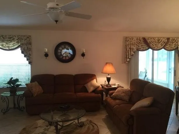 Ashwood Run House - Image 1