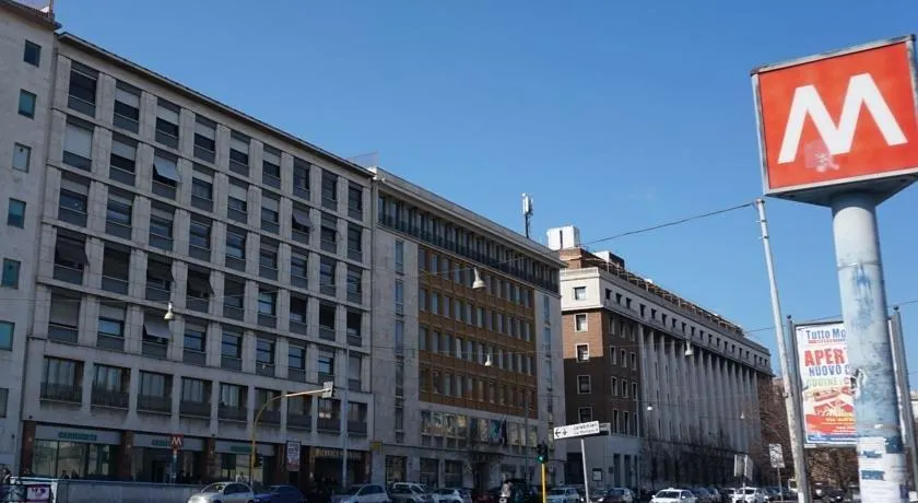 Cosmopolitan - Roma Termini Suites - Image 1