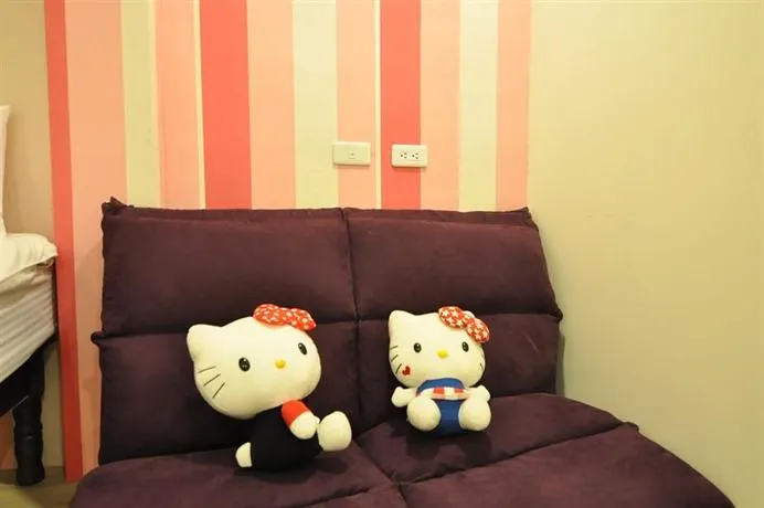 Fengjia Happy Play Hostel - Image 1