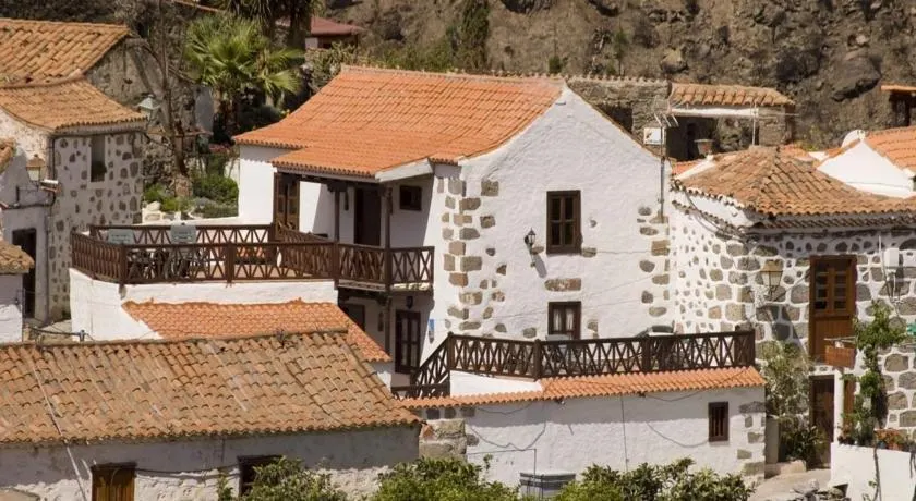 Pino Diaz Villa - Image 1