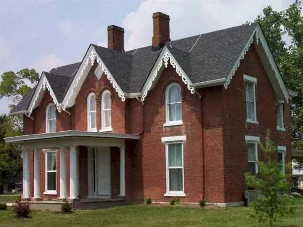 Country Charm Historic Farmhouse - Image 1