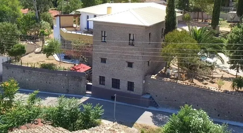 The Old Olive Mill House - Image 1