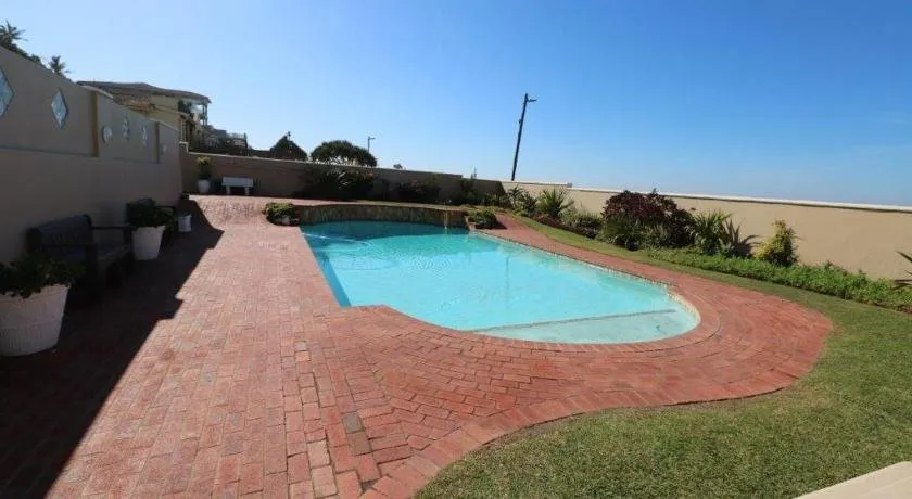 8 Waterfront - Image 1