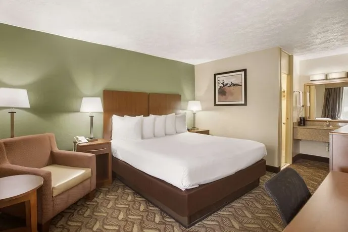 Best Western Southlake Inn - Image 1