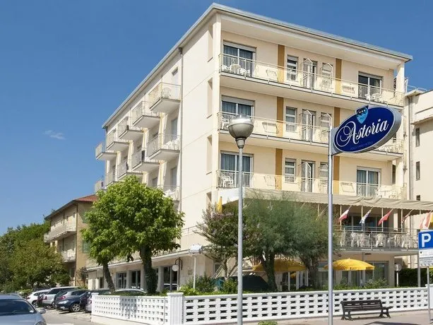 Hotel Astoria - Image 1