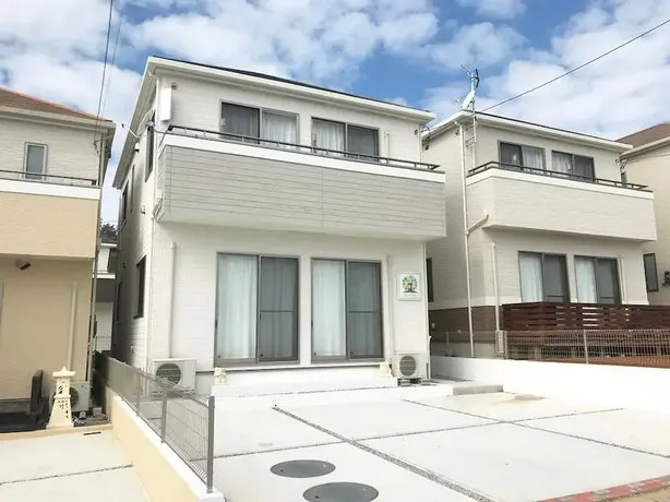 Jade Tree House - Image 1