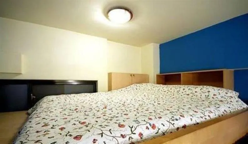 Lucky Apartment Ximen - Image 1