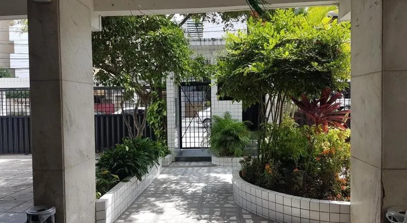 Apartamento de 3 quartos a 100 metros da Praia de Boa Viagem - Image 1