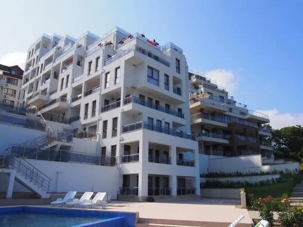 Complex Byala Center On the Beach - Image 1