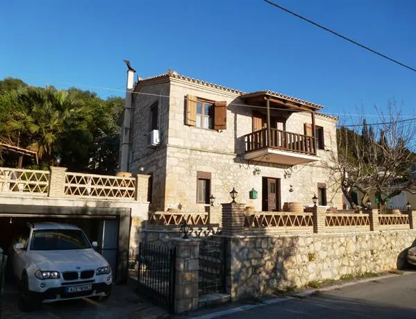Anelina Villa - Image 1