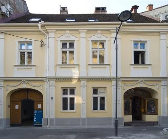 Villa Petra - Image 1