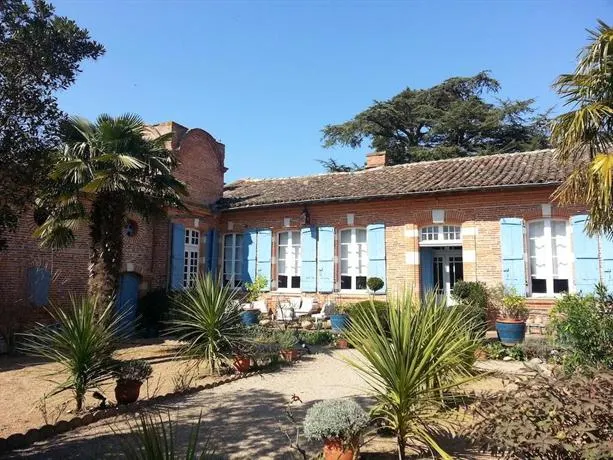 18TH-CENTURY HAUTE-GARONNE GUEST HOUSE - Image 1