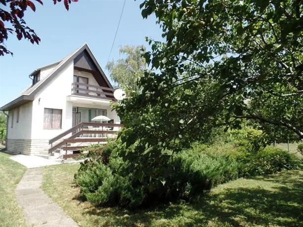 Ilona Cottage - Image 1