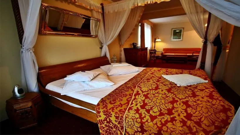 Adriano Spa - Image 1