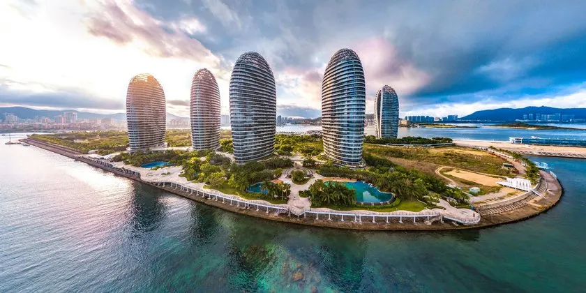 Sanya Fenglin Night Theme Hotel - Image 1