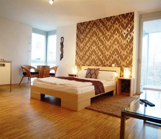 SunnySide Apartments - Image 1
