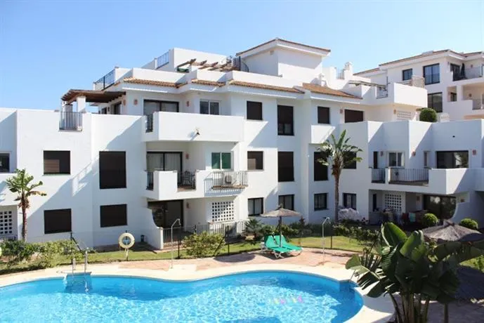 2113-Beautiful 2 beds apt with seaview - Image 1