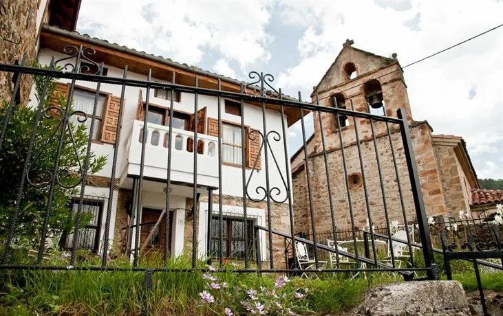 Mirador de Enterrias - Image 1