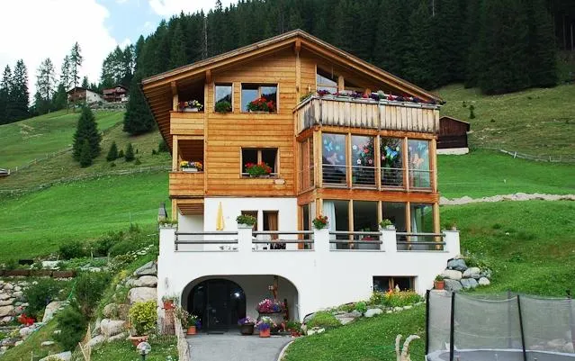 Chalet Sunnäschyn - Image 1