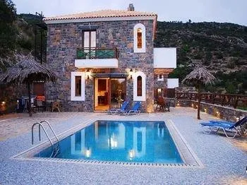 Giannikakis Villas - Image 1