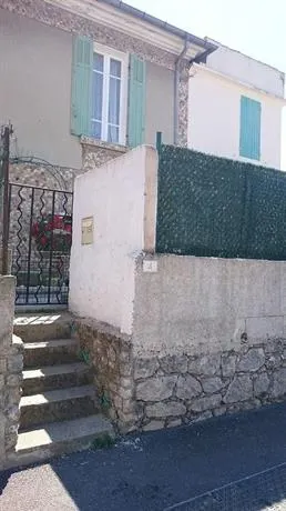 maison à Orgon dans les Alpilles - Image 1